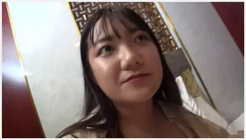 醒目晒痕的萌妹子