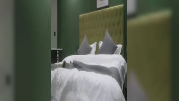 【雀儿满天飞35】，我想要一种感觉你说什幺感觉？恋爱中的男女啪啪，超清1080P修复版