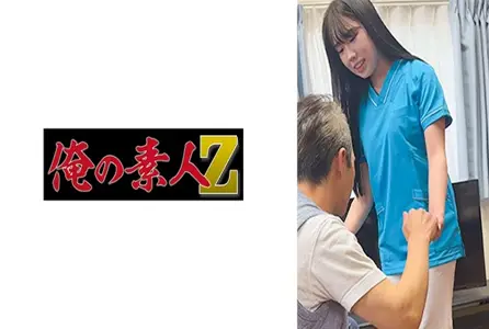 230OREMO-253230OREMO-253 一位全心照顾老人的女护理人员洗澡，并小心翼翼地清洗